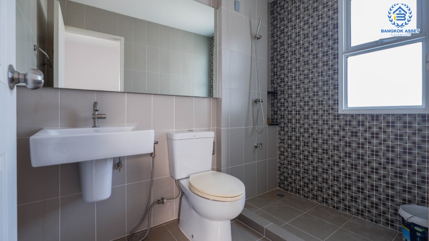 *****ทาวน์โฮมมือสองย่านกรุงเทพมหานคร ม.ทาวน์อเวนิว ซิกซ์ตี้ วิภาวดี-รังสิต หลังมุม! เนื้อที่เยอะสุดถึง 25.6 ตร.ว. ฟังก์ชัน 3 ห้องนอน 3 ห้องน้ำ 2 ที่จอดรถ สภาพสวยสุด แถมฟรี! 3 เครื่องปรับอากาศ บนทำเลเยี่ยม ใกล้รถไฟฟ้าสายสีแดง "สถานีทุ่งสองห้อง" และทางด่วน "อุตราภิมุข" จองเลย!